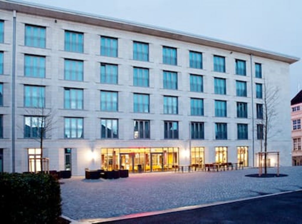 Hampton by Hilton Außenansicht