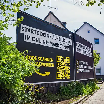 ATZ-Group-Werbeplakat an Straße